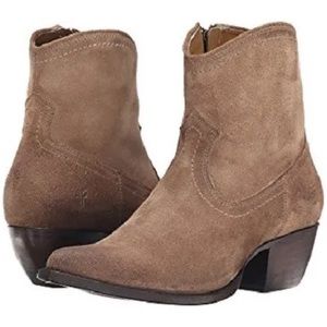 Frye Women's Sacha Short Suede Boots 3478020 - Ash, size 6.5